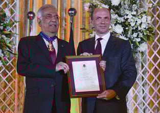 1.1328142-3988251515