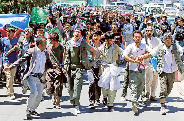 1.1350042-1667189235