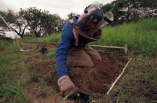 1.1353194-1322342581