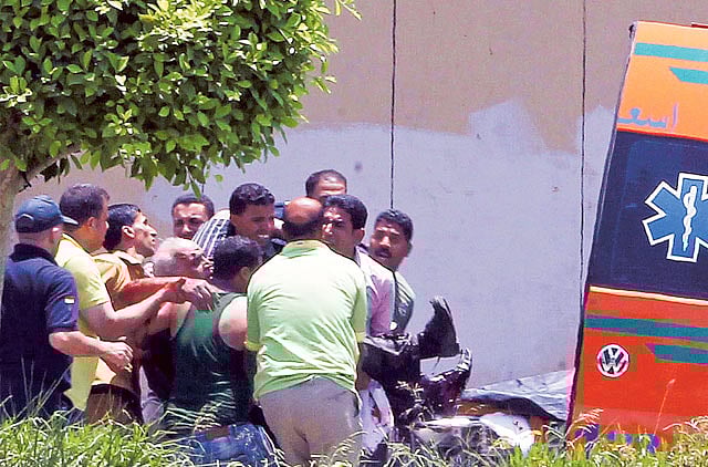 1.1353953-1997570696