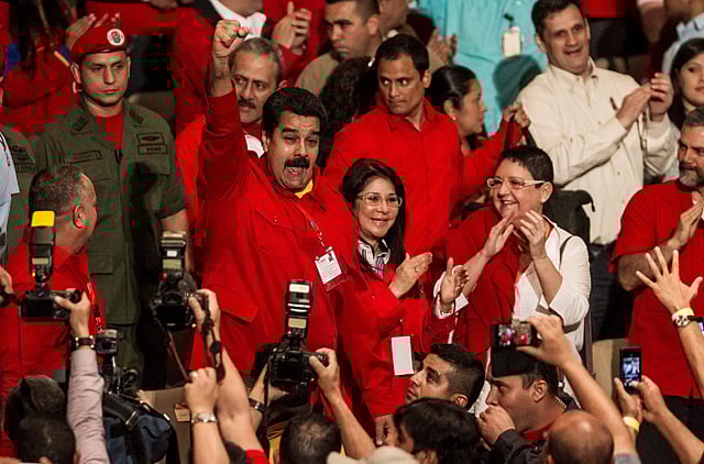 1.1364435-3565189113