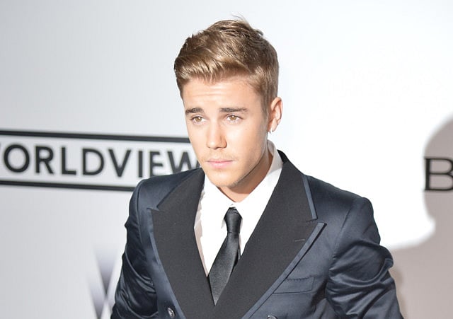 1.1365356-3704045412