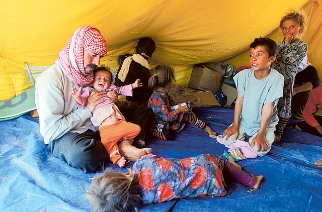 1.1373044-3718197858