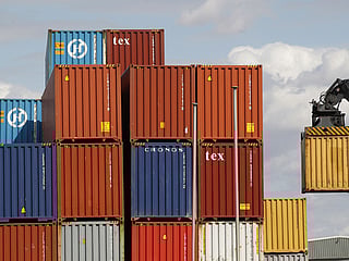 Man dead, 31 found alive in UK shipping container