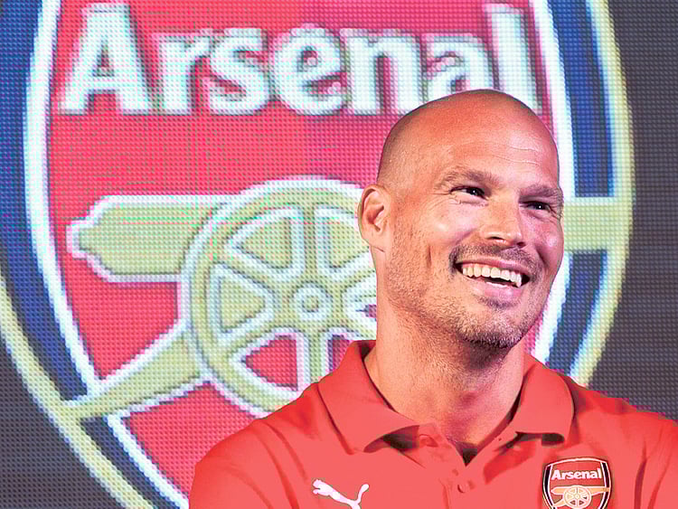 1.1374610-2245453756