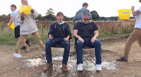 Tom Cruise, director Christopher McQuarrie take ice bucket challenge