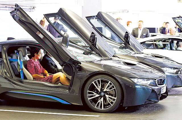 1.1376356-3716915150