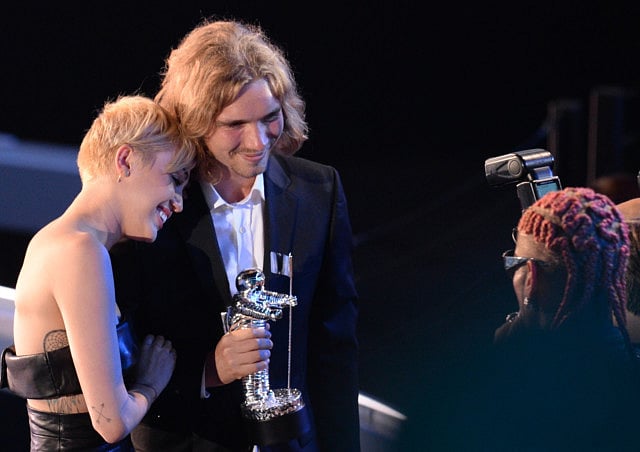 1.1376992-4151668111