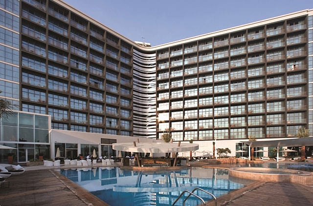 1.1383983-3836774824