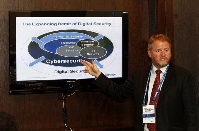 1.1385436-4088675901