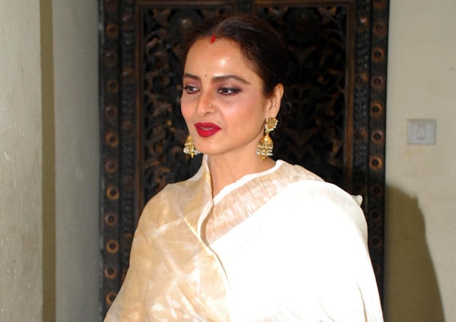 1.1386158-3645987903