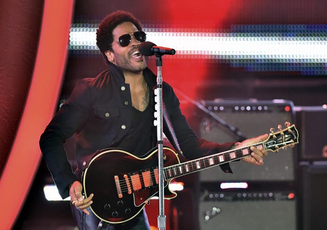 1.1387691-3834128356