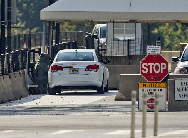 1.1387715-4002573947