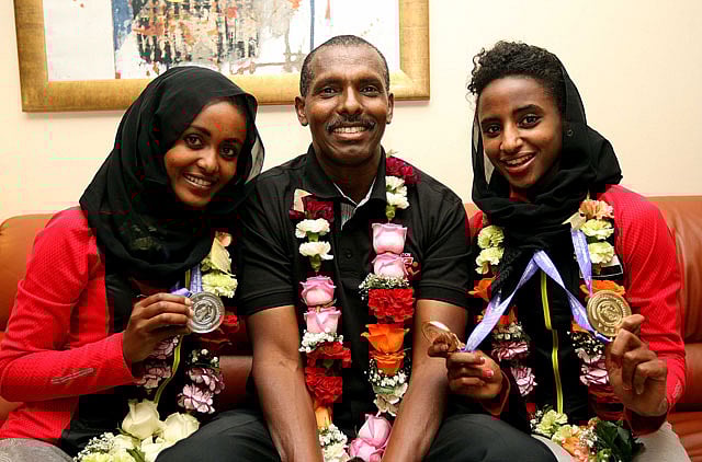 1.1391285-2206449261