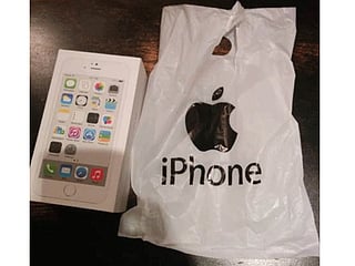 Fake iPhones swarm UAE markets