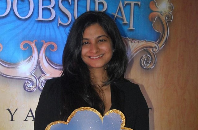 1.1392055-3870946085