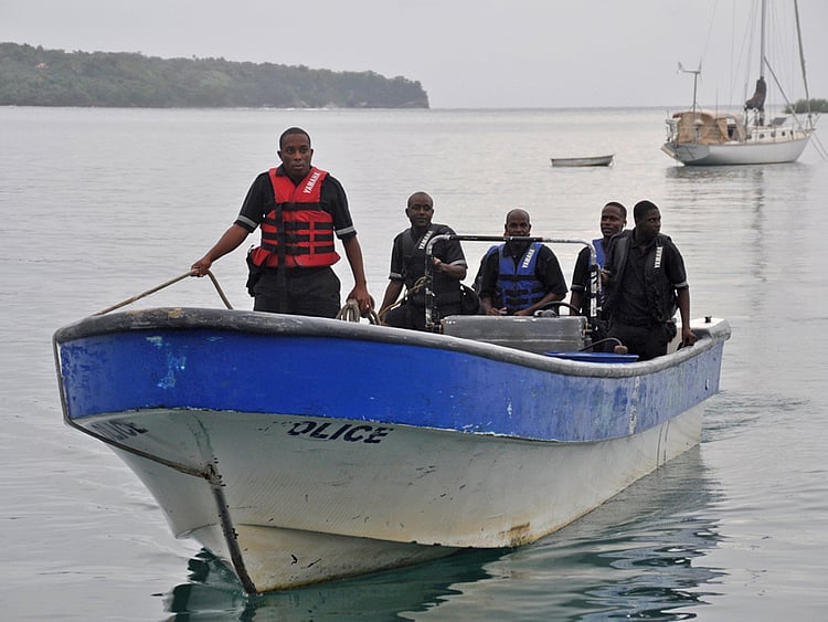 1.1381279-1999477559