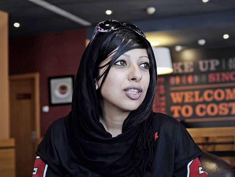 1.1381347-2134330360