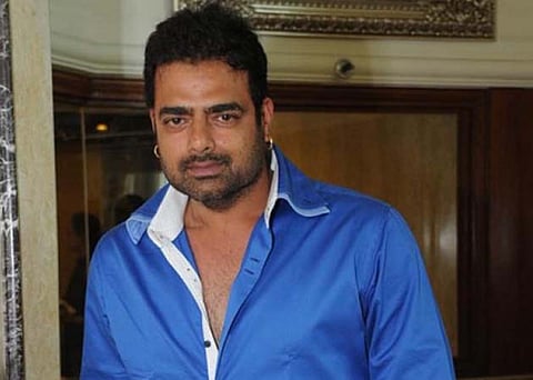 Vikram is hassle-free: Abhimanyu Singh