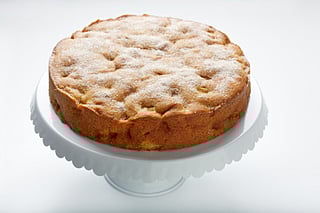 A rethought batter for apple cake