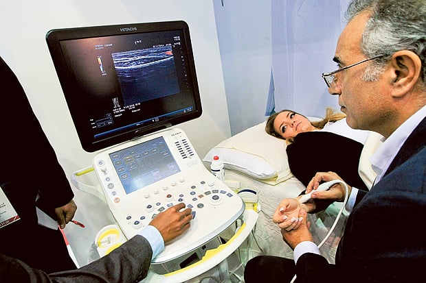 1.1447136-2436405365