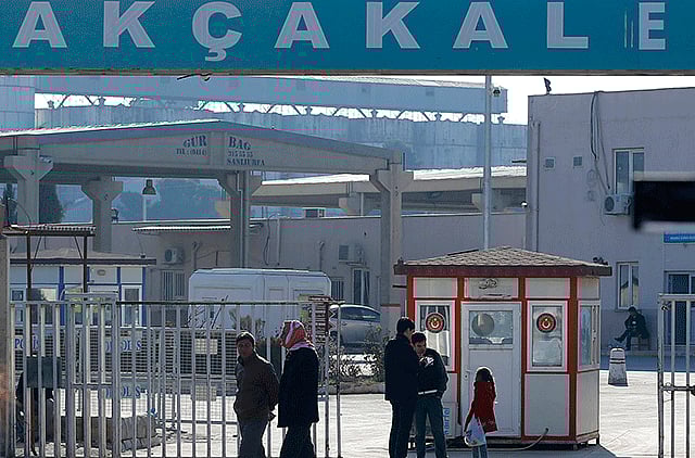 1.1448717-3735105487