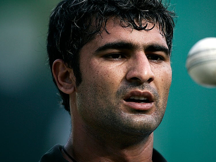 1.1437598-2529245247