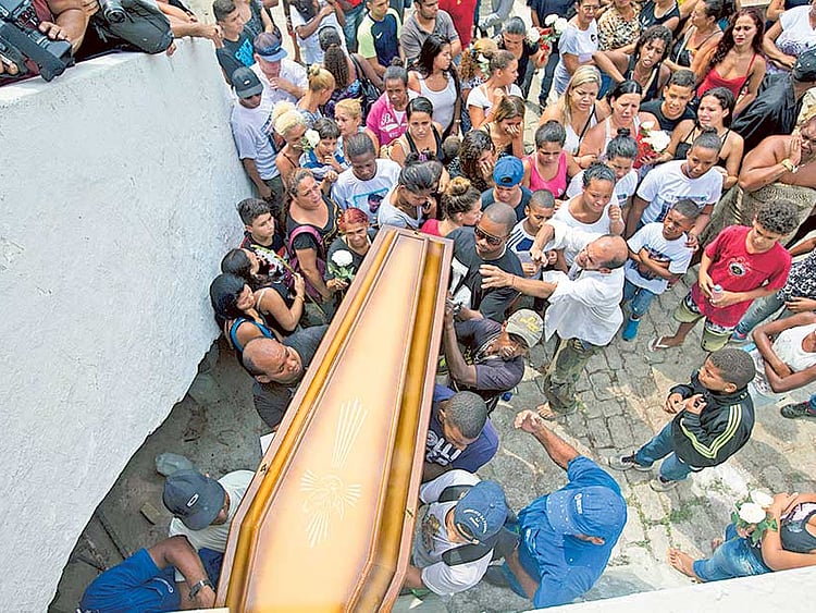 1.1593286-2440239263