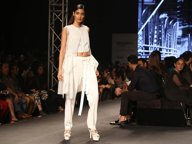 1.1598803-1257343660