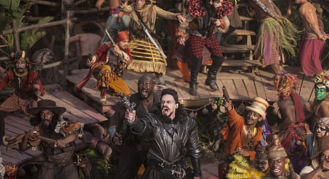 ‘Pan’ flops, ‘The Martian’ keeps top spot