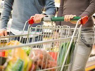 Bulk buying or hypermarkets, which is cheaper for groceries in Abu Dhabi?