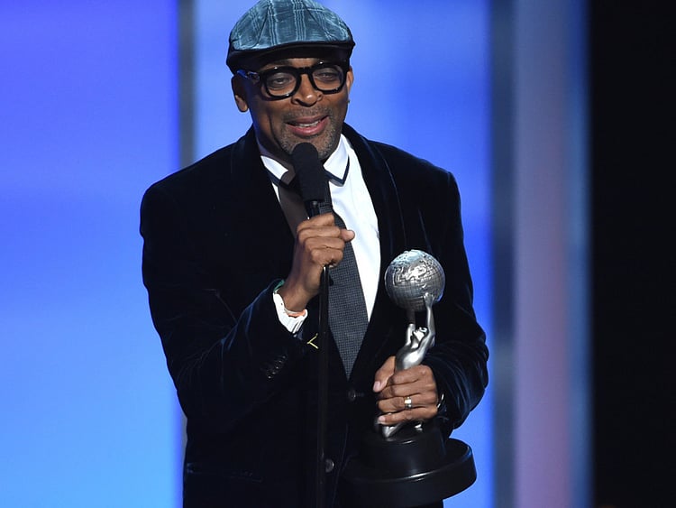 1.1595643-2090535186