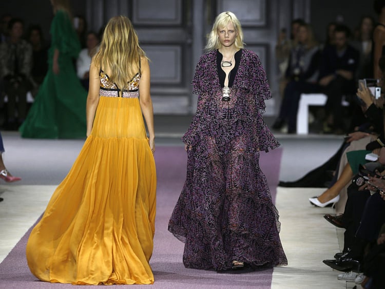 1.1595869-4217411814