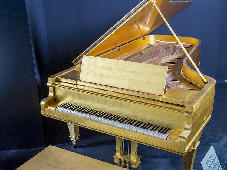 1.1595818-3422558575