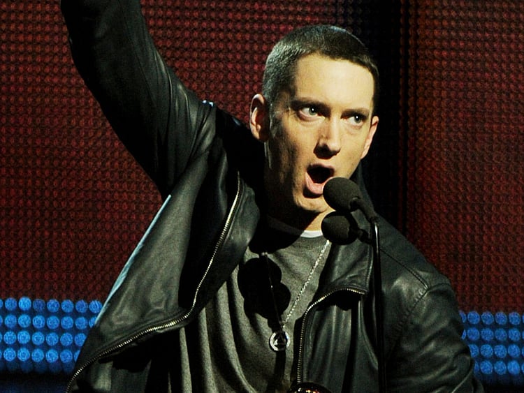 1.1596431-1203507040