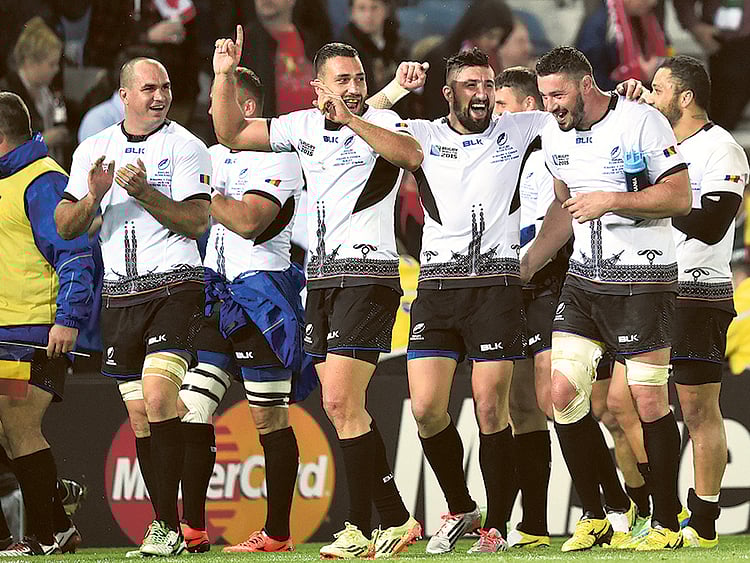 1.1596909-3369990213