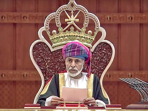 Oman leader Sultan Qaboos makes rare public appearance