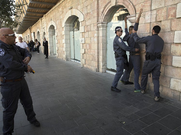 1.1625054-2211759397