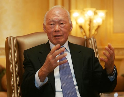 November 26, 1990: Singapore founding father Lee quits