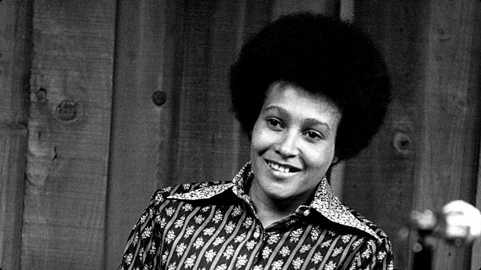 1.1627730-3869884687