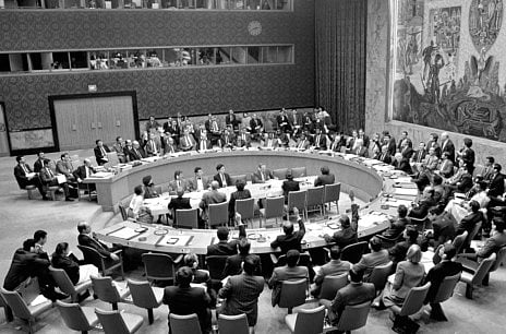 November 29, 1990: UN issues ultimatum to use force against Iraq