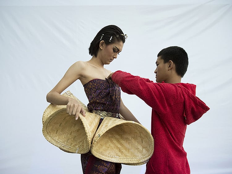 1.1627768-3430056429