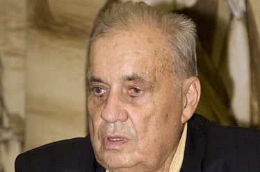 Eldar Ryazanov, beloved Russian filmmaker, dies