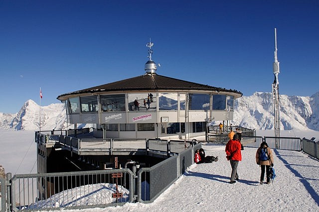 1.1615743-2986070545