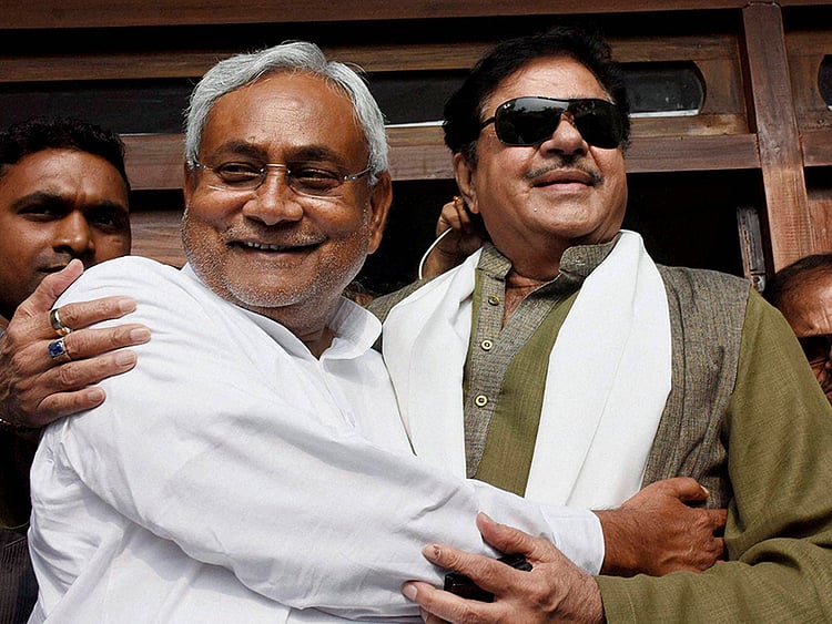 1.1616810-3512367913