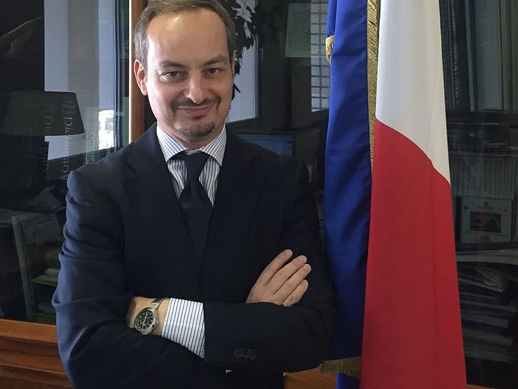 1.1644184-4142470506