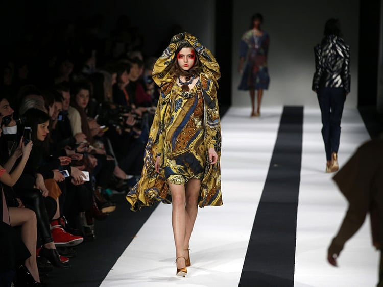 1.1461103-1434571944