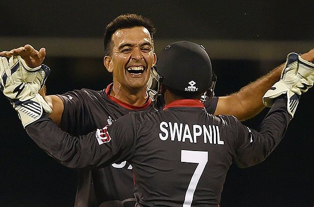 1.1464012-2137239840