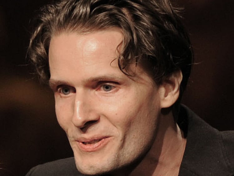 1.1473401-2211810824