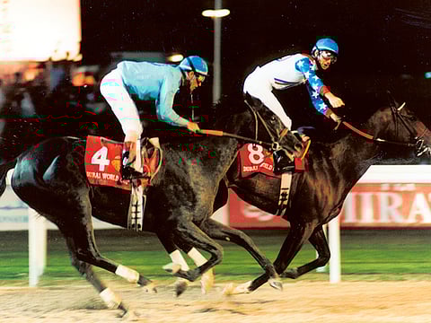 Jockey Jerry Bailey rides Cigar to win the Dubai World Cup in 1996